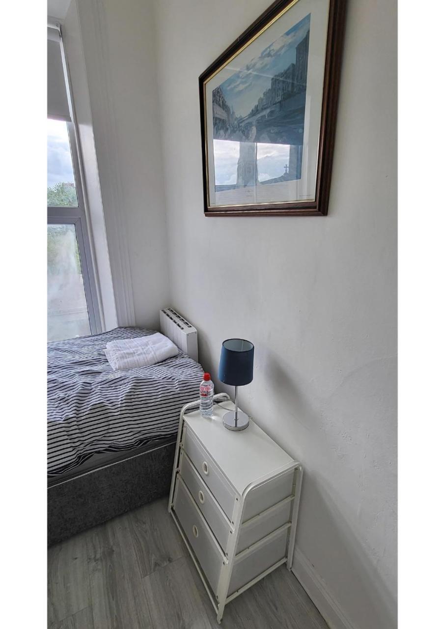 Naas Town - Budget Double Bedrooms Εξωτερικό φωτογραφία